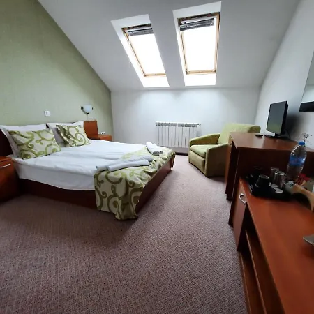 Stayinn Granat - Next To Gondola Lift